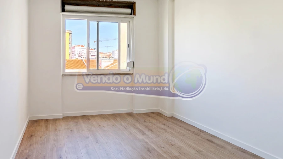 Apartamento T2 para Venda em Cacém e São Marcos Foto 7