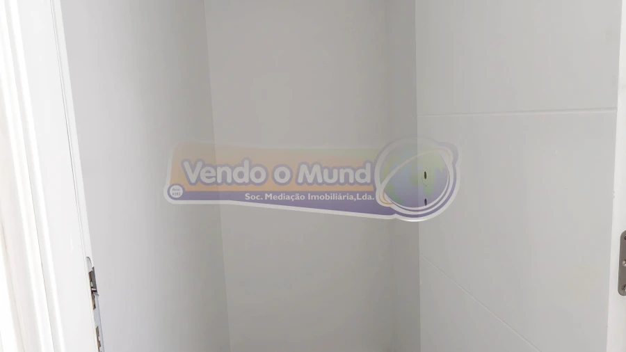 Apartamento T2 para Venda em Cacém e São Marcos Foto 18