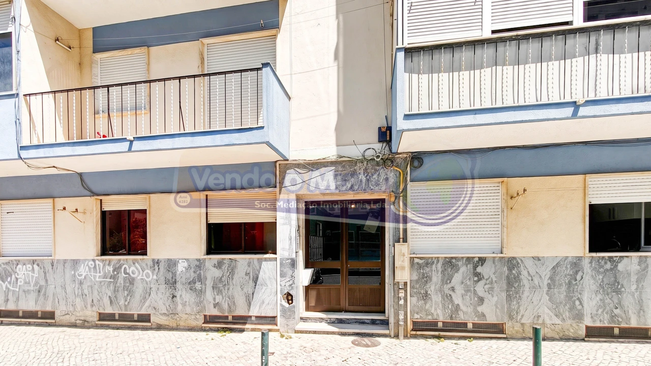 Apartamento T2 para Venda em Cacém e São Marcos Foto 1
