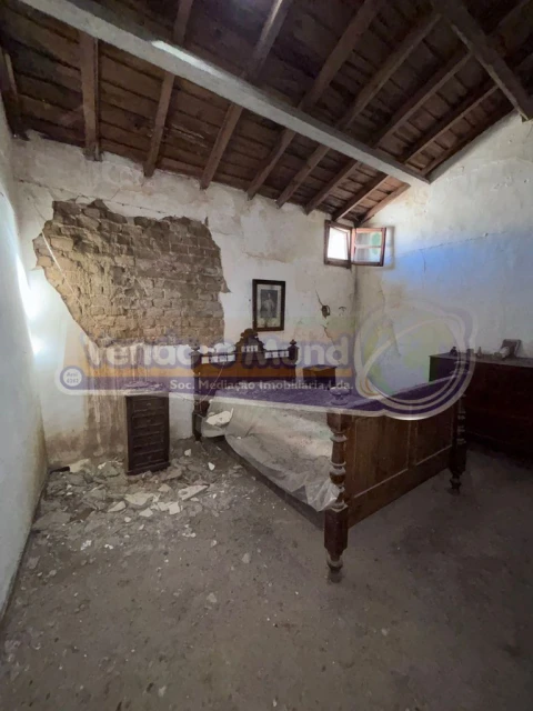 Moradia T2 para Venda em Mora