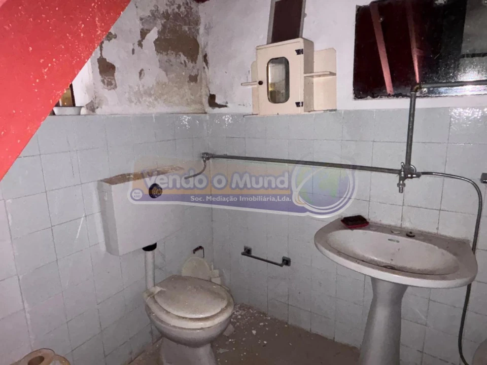 Moradia T2 para Venda em Mora Foto 6