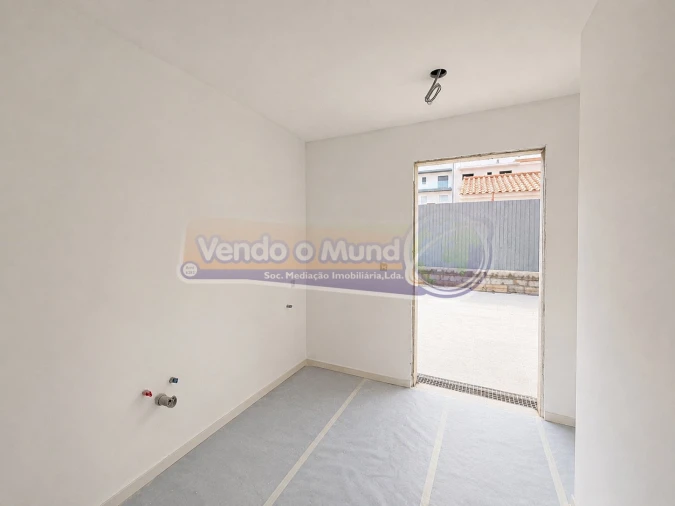 Moradia T1 para Venda em Benavente Foto 5