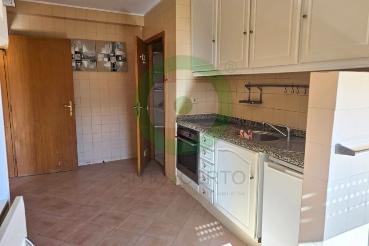 Apartamento T3 para Venda em Fânzeres e São Pedro da Cova Foto 2