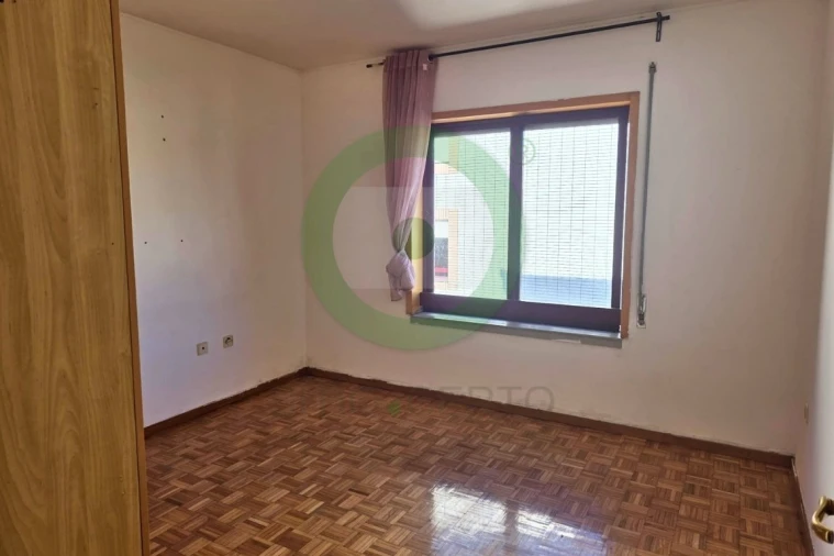 Apartamento T3 para Venda em Fânzeres e São Pedro da Cova Foto 5
