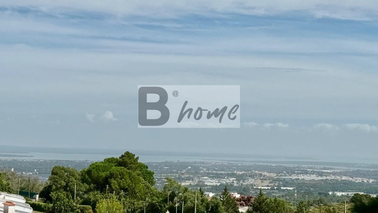Apartamento T2 para Venda em Palmela Foto 1