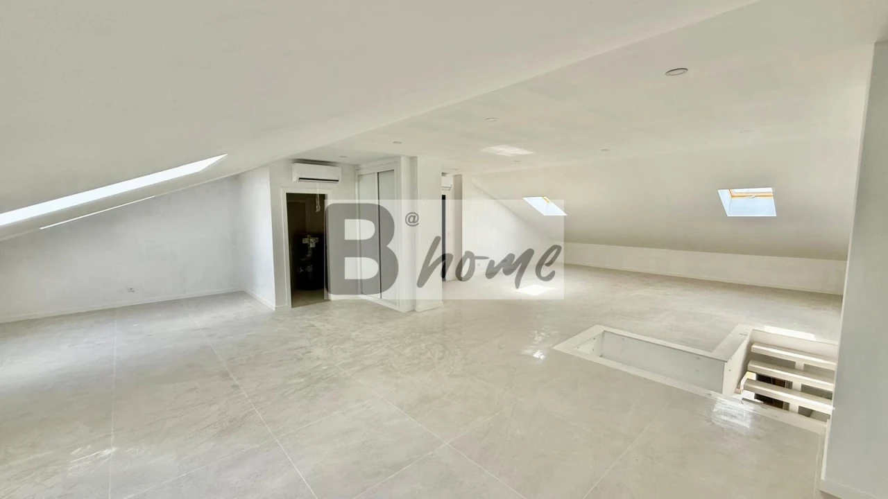 Apartamento T2 para Venda em Palmela Foto 2