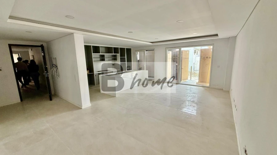 Apartamento T2 para Venda em Palmela Foto 4