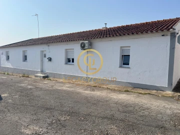 Moradia T3 para Venda em Castro Verde e Casével