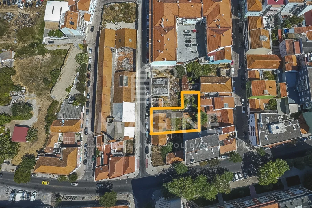 Prédio para Venda em Setubal (São Sebastião) Foto 1