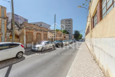 Prédio para Venda em Setubal (São Sebastião)