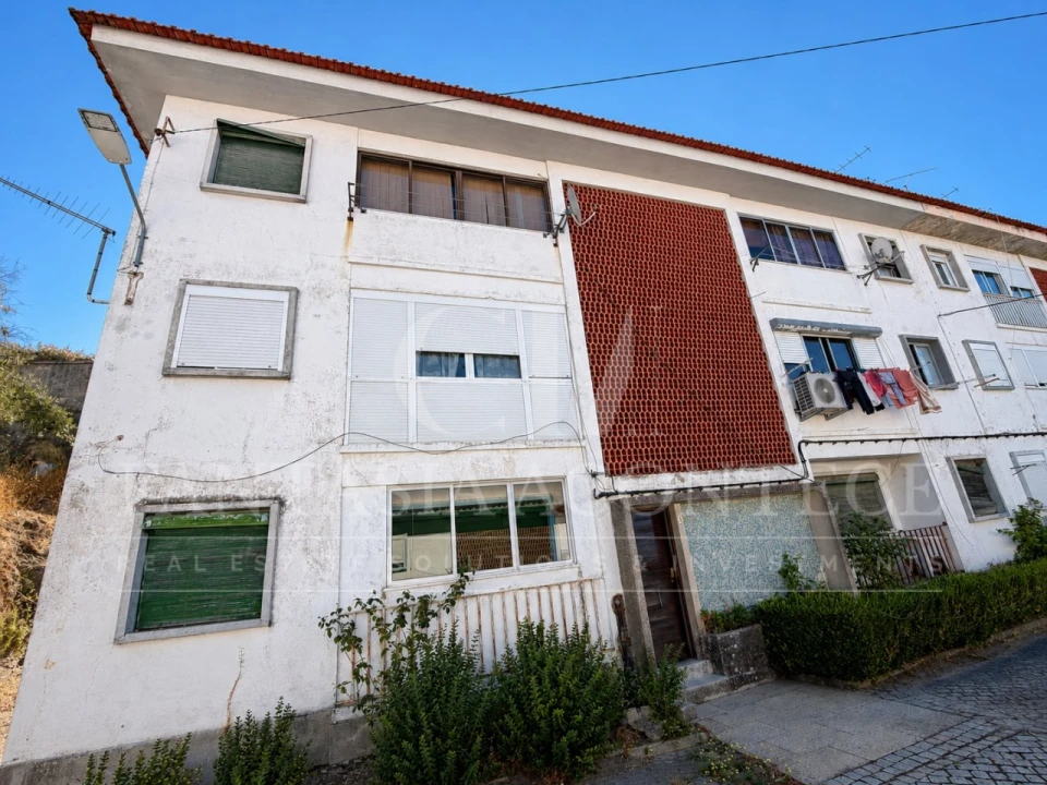 Apartamento T3 para Venda em Sé e São Lourenço Foto 1