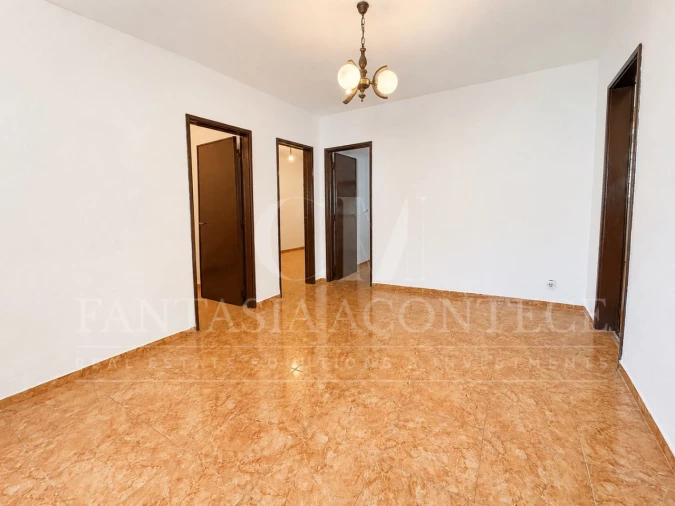 Apartamento T3 para Venda em Sé e São Lourenço Foto 2