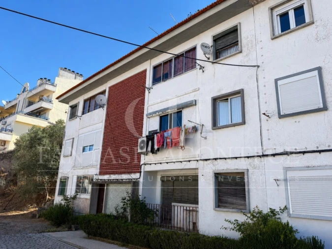 Apartamento T3 para Venda em Sé e São Lourenço Foto 16