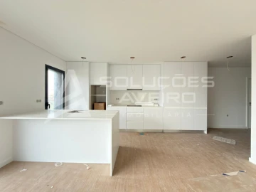 Apartamento T2 para Venda em Esgueira