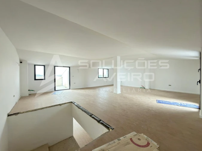 Apartamento T3 para Venda em Esgueira Foto 6