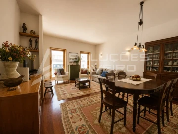 Apartamento T4 para Venda em Glória e Vera Cruz