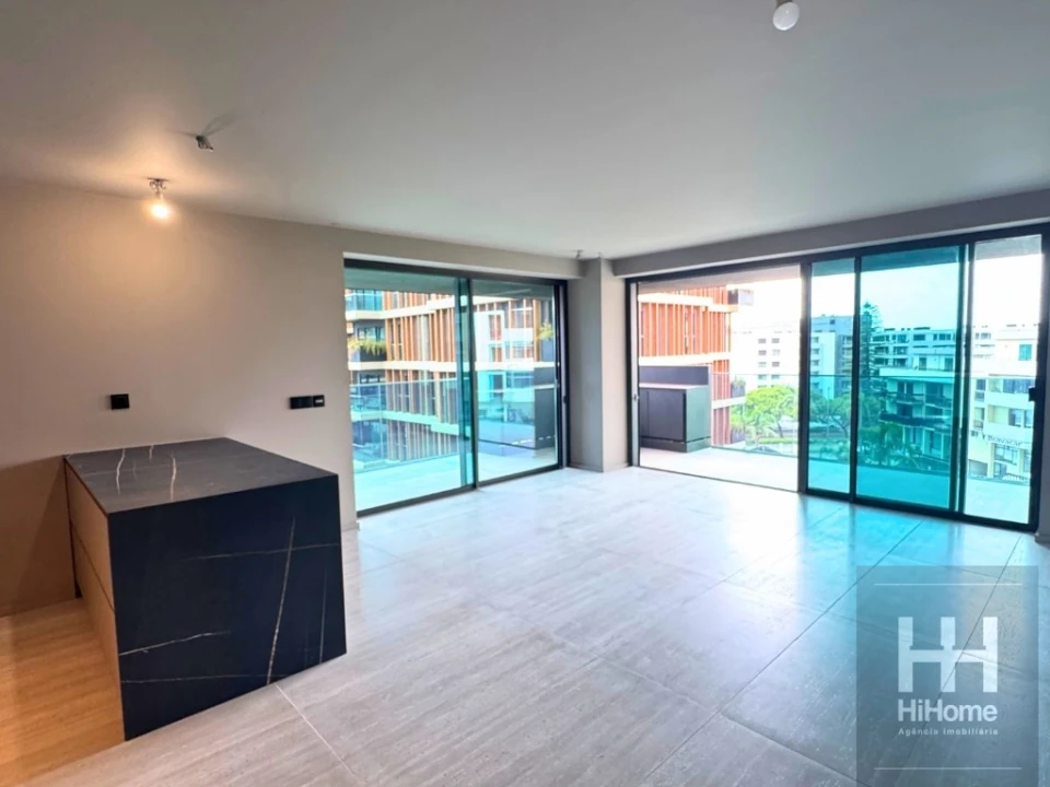 Apartamento T1 para Venda em São Martinho Foto 5