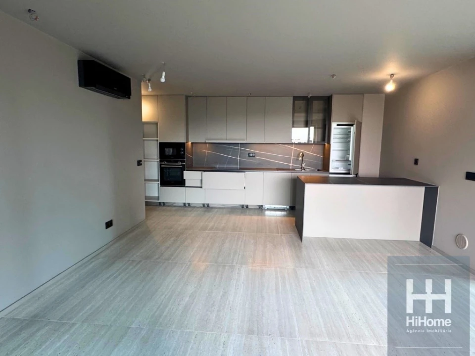Apartamento T1 para Venda em São Martinho Foto 9