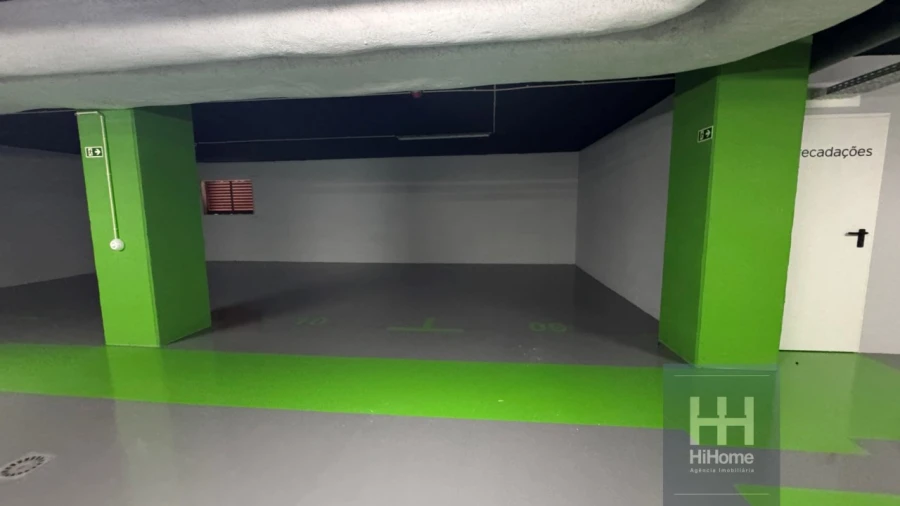 Apartamento T1 para Venda em São Martinho Foto 33
