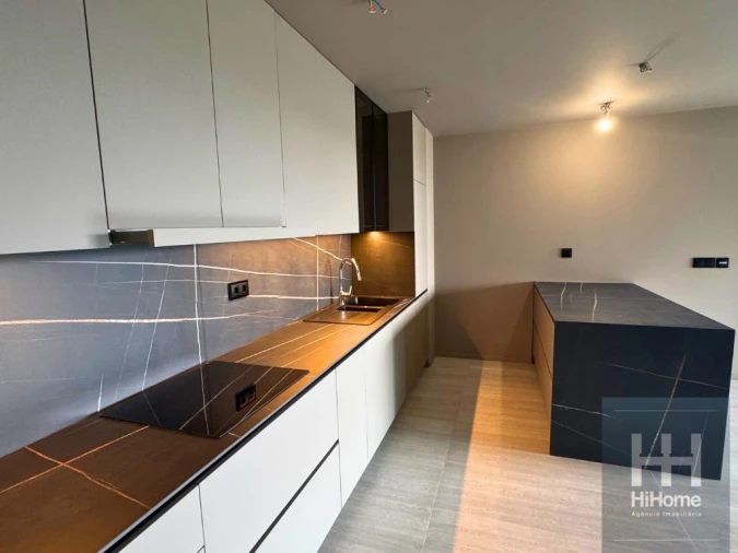 Apartamento T1 para Venda em São Martinho Foto 8