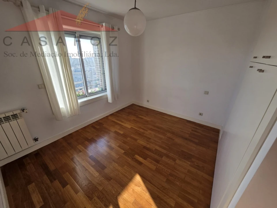 Apartamento T2 para Arrendamento em Lordelo do Ouro e Massarelos Foto 19