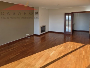 Apartamento T2 para Arrendamento em Lordelo do Ouro e Massarelos