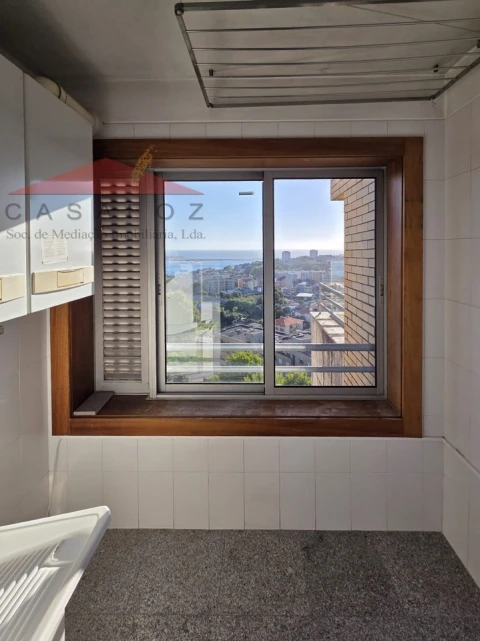 Apartamento T2 para Arrendamento em Lordelo do Ouro e Massarelos