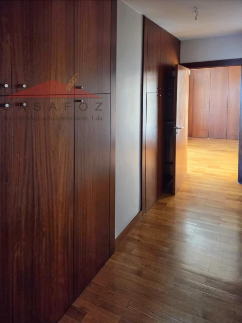 Apartamento T2 para Arrendamento em Lordelo do Ouro e Massarelos
