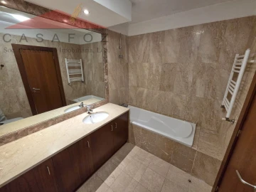 Apartamento T2 para Arrendamento em Lordelo do Ouro e Massarelos
