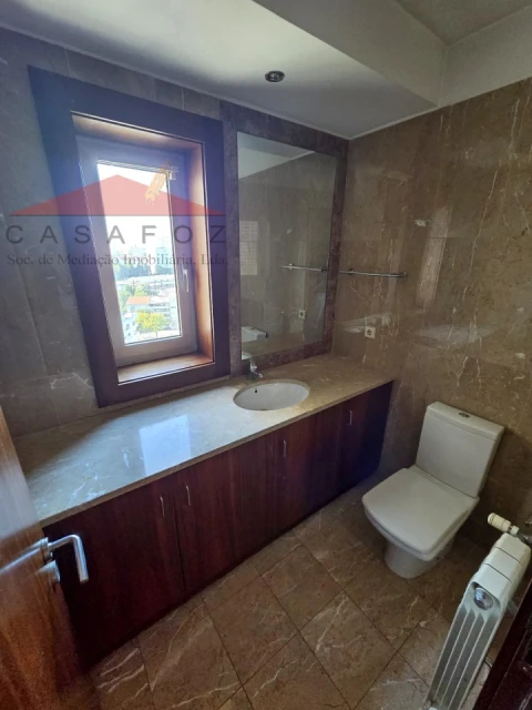 Apartamento T2 para Arrendamento em Lordelo do Ouro e Massarelos