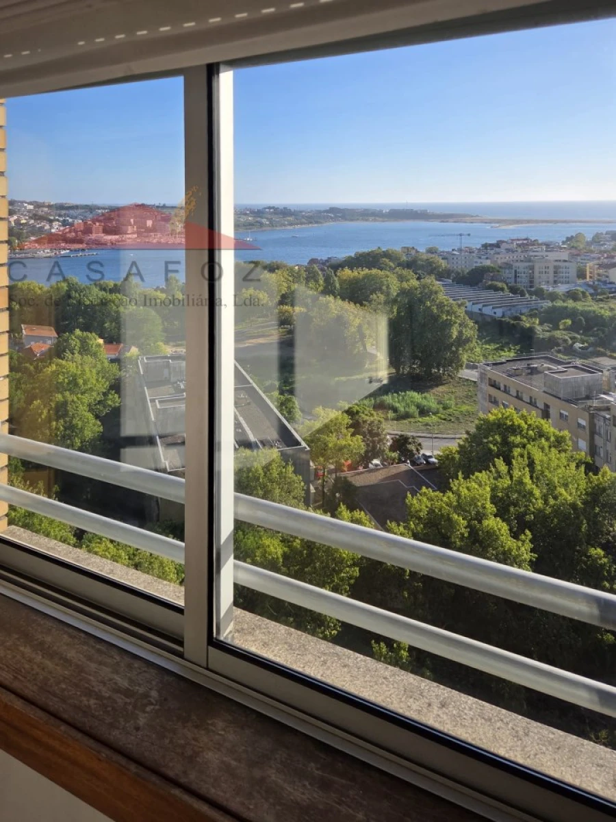 Apartamento T2 para Arrendamento em Lordelo do Ouro e Massarelos Foto 15