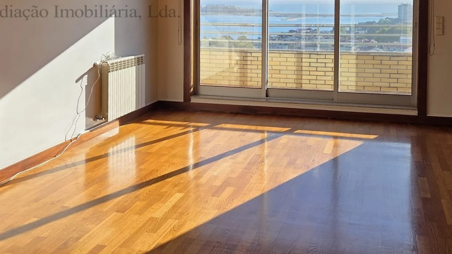 Apartamento T2 para Arrendamento em Lordelo do Ouro e Massarelos