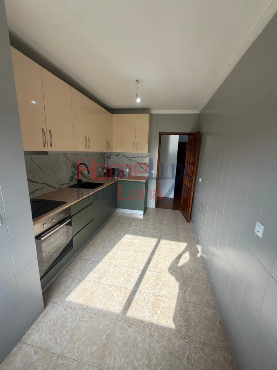 Apartamento T3 para Venda em Rio Tinto Foto 2