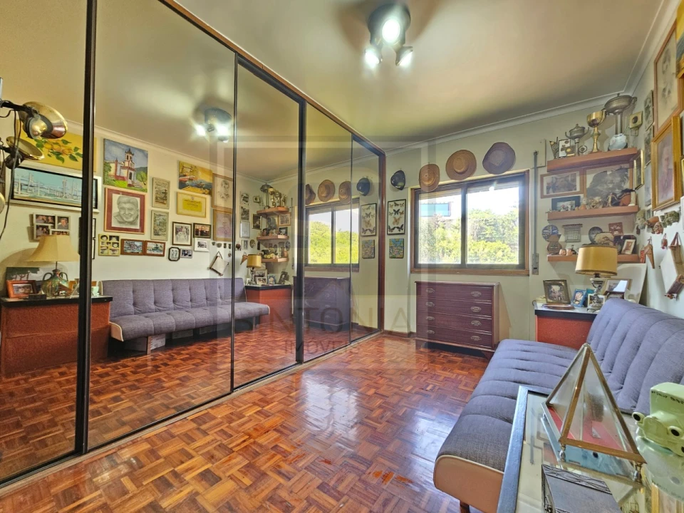 Apartamento T2 para Venda em Carnaxide e Queijas Foto 5