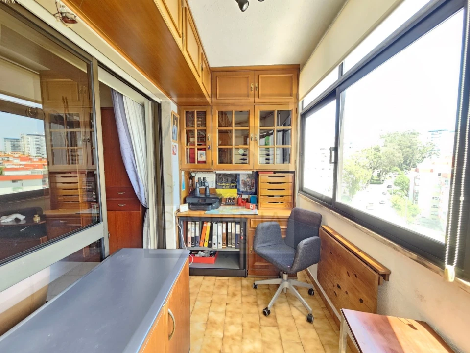 Apartamento T2 para Venda em Carnaxide e Queijas Foto 12