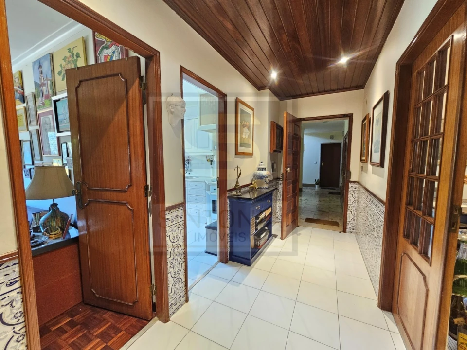 Apartamento T2 para Venda em Carnaxide e Queijas Foto 17