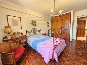 Apartamento T2 para Venda em Carnaxide e Queijas