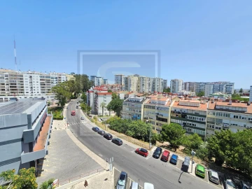 Apartamento T2 para Venda em Carnaxide e Queijas