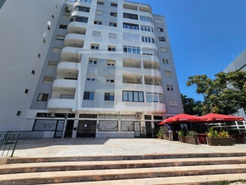 Apartamento T2 para Venda em Carnaxide e Queijas