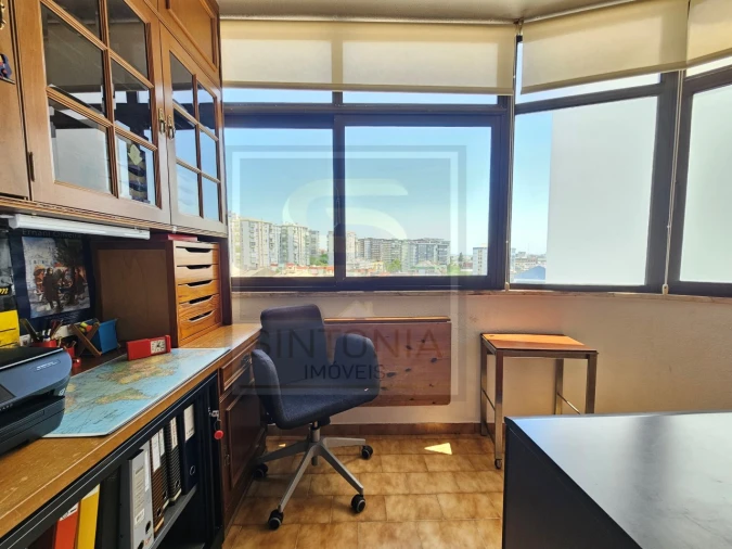 Apartamento T2 para Venda em Carnaxide e Queijas Foto 11