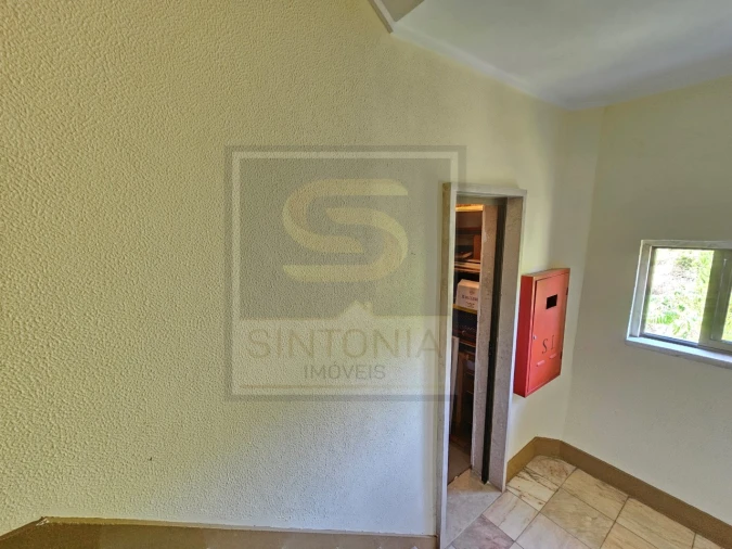 Apartamento T2 para Venda em Carnaxide e Queijas Foto 19
