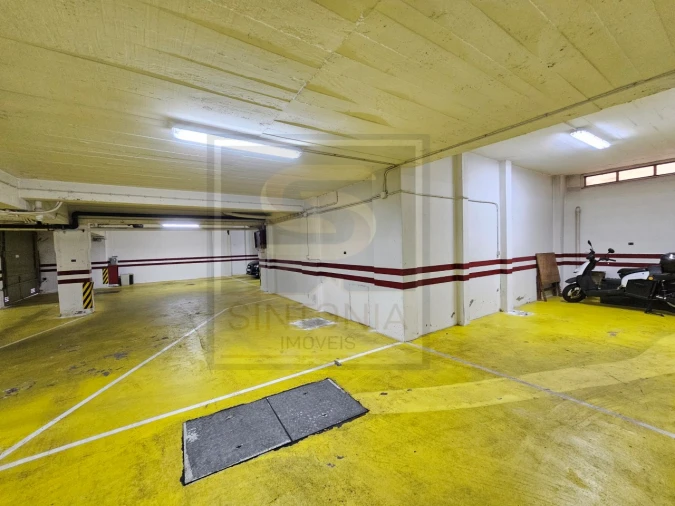 Apartamento T2 para Venda em Carnaxide e Queijas Foto 23