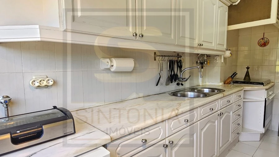 Apartamento T2 para Venda em Carnaxide e Queijas