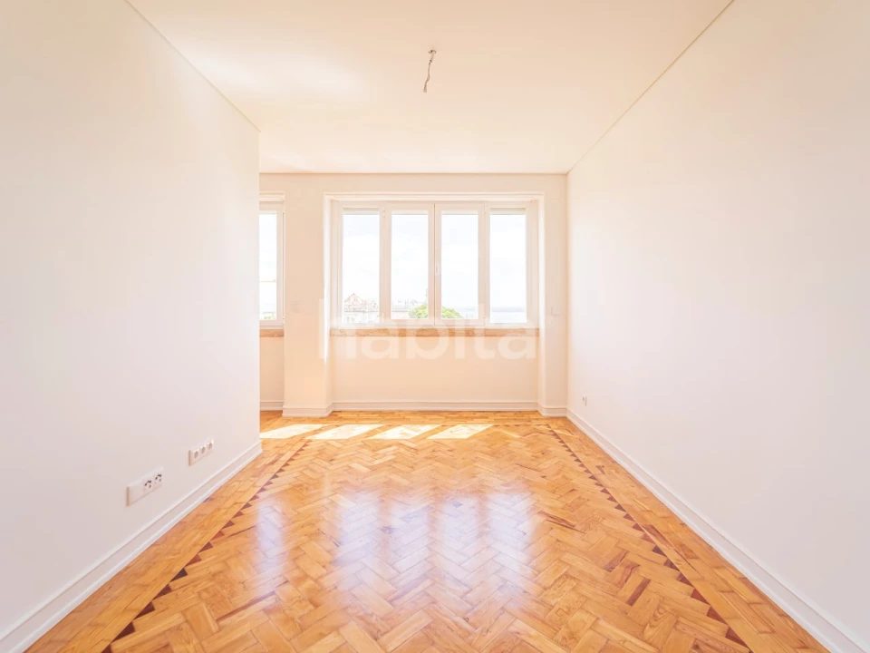 Apartamento T2 para Arrendamento em São Vicente Foto 2