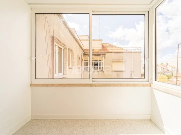Apartamento T2 para Arrendamento em São Vicente