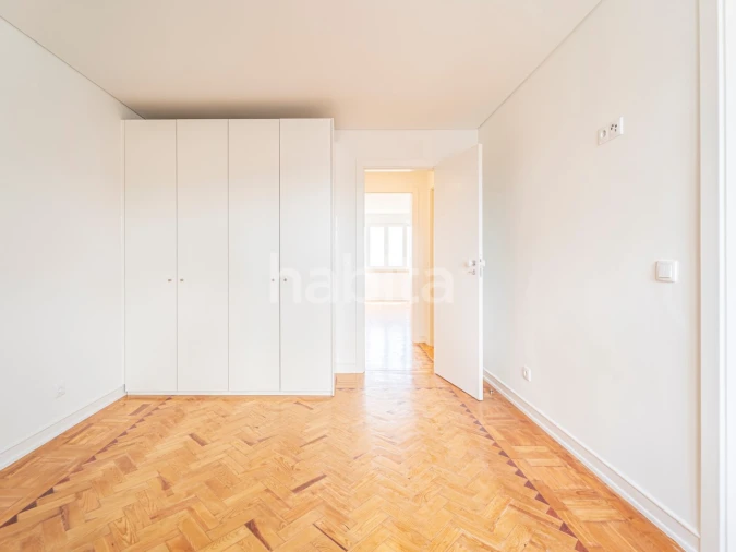 Apartamento T2 para Arrendamento em São Vicente Foto 28