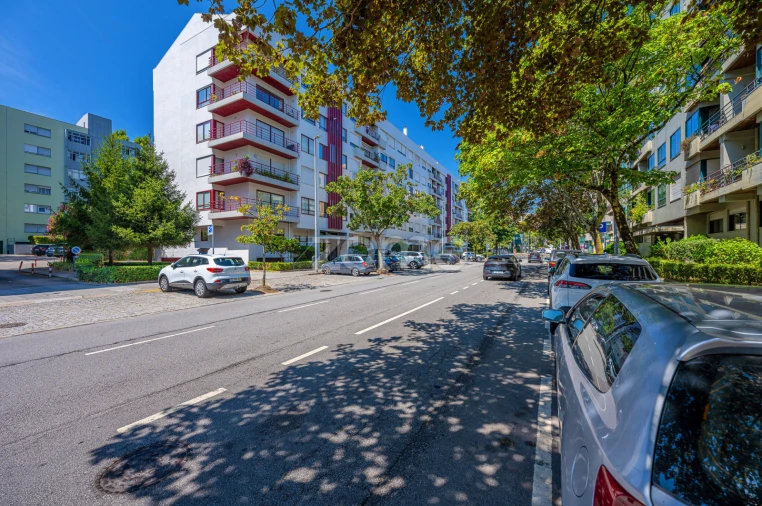 Apartamento T3 para Arrendamento em Ramalde Foto 32