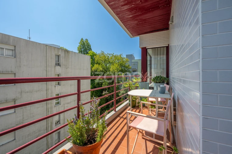Apartamento T3 para Arrendamento em Ramalde Foto 10