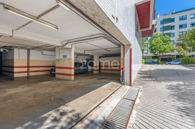 Apartamento T3 para Arrendamento em Ramalde Foto 31