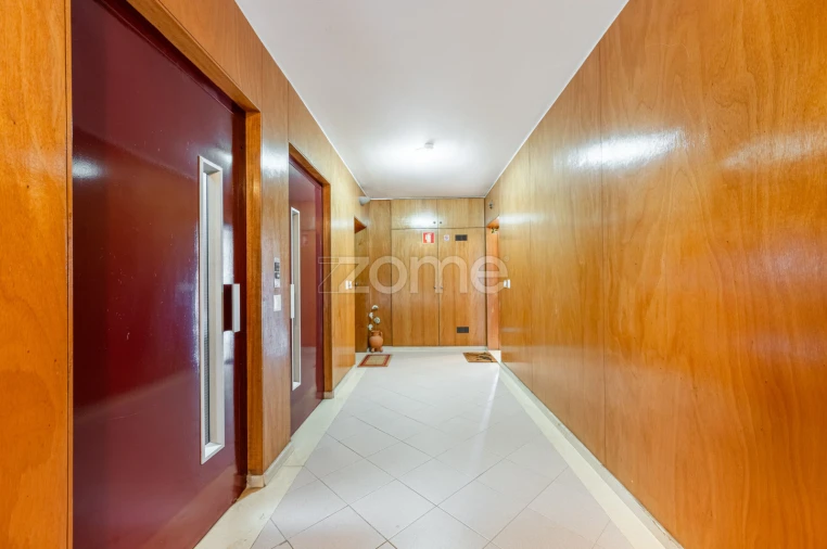 Apartamento T3 para Venda em Ramalde Foto 5